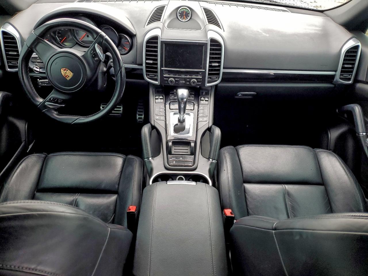 2014 PORSCHE CAYENNE