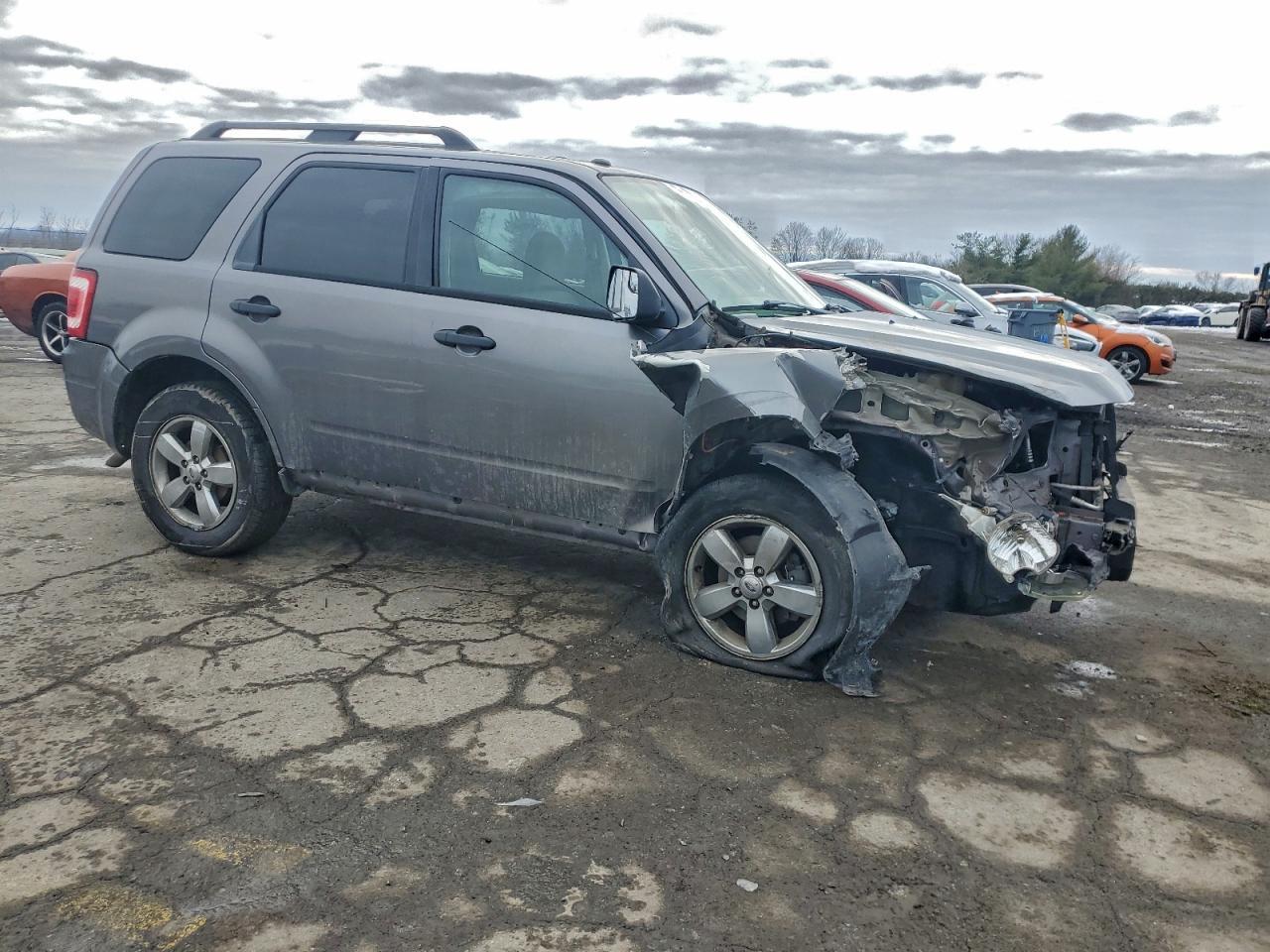 2010 FORD ESCAPE