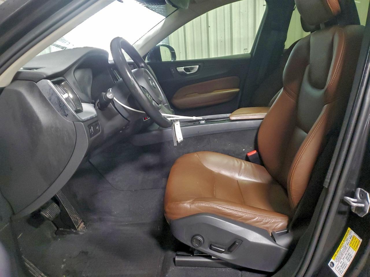2018 VOLVO XC60