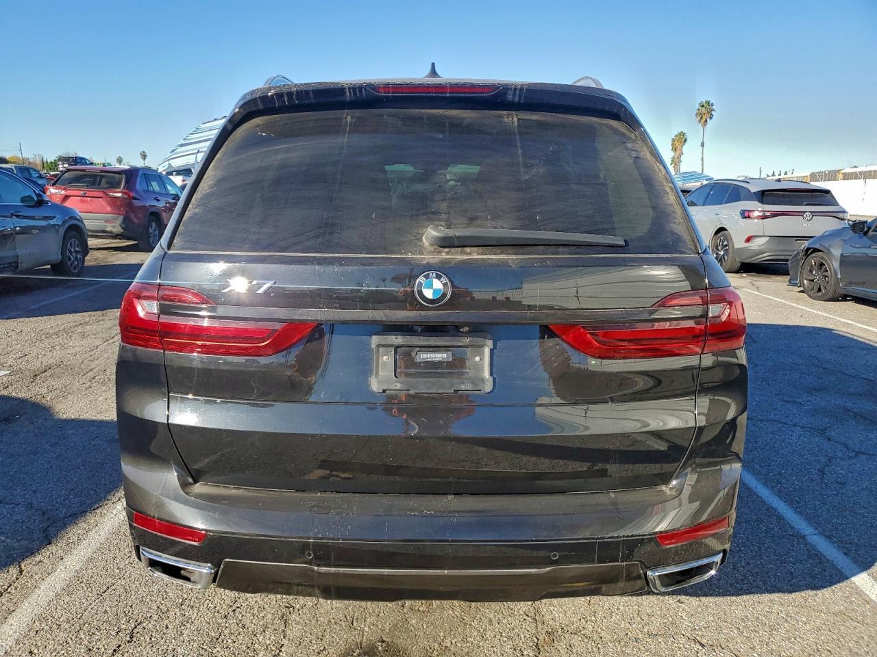 2021 BMW X7
