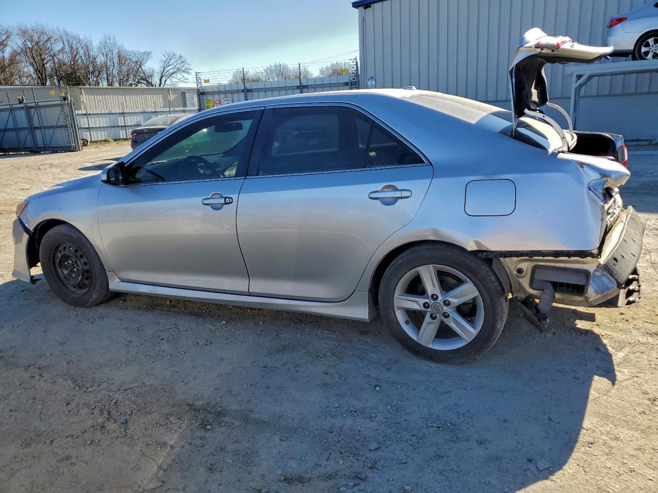 2012 TOYOTA CAMRY