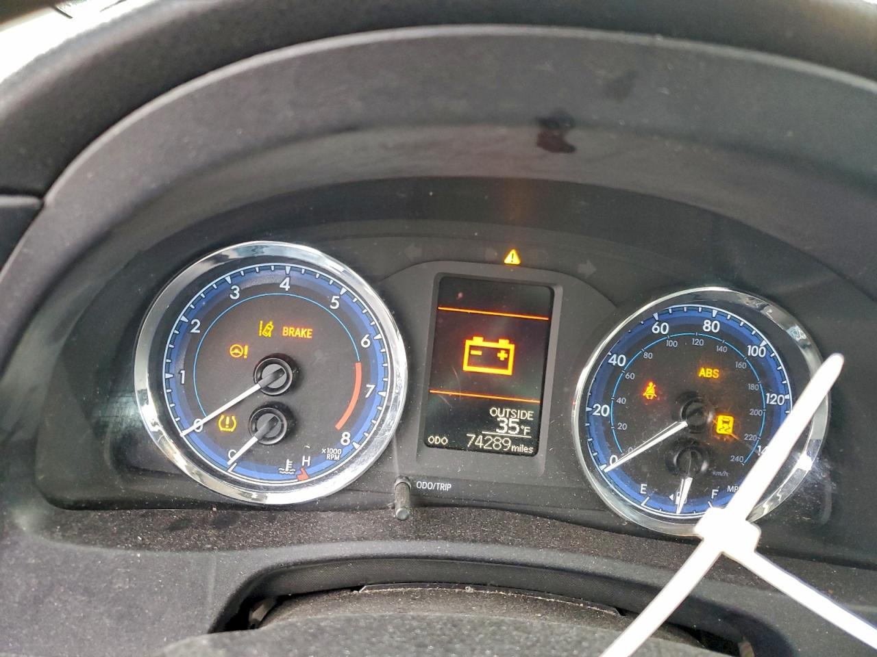 2018 TOYOTA COROLLA