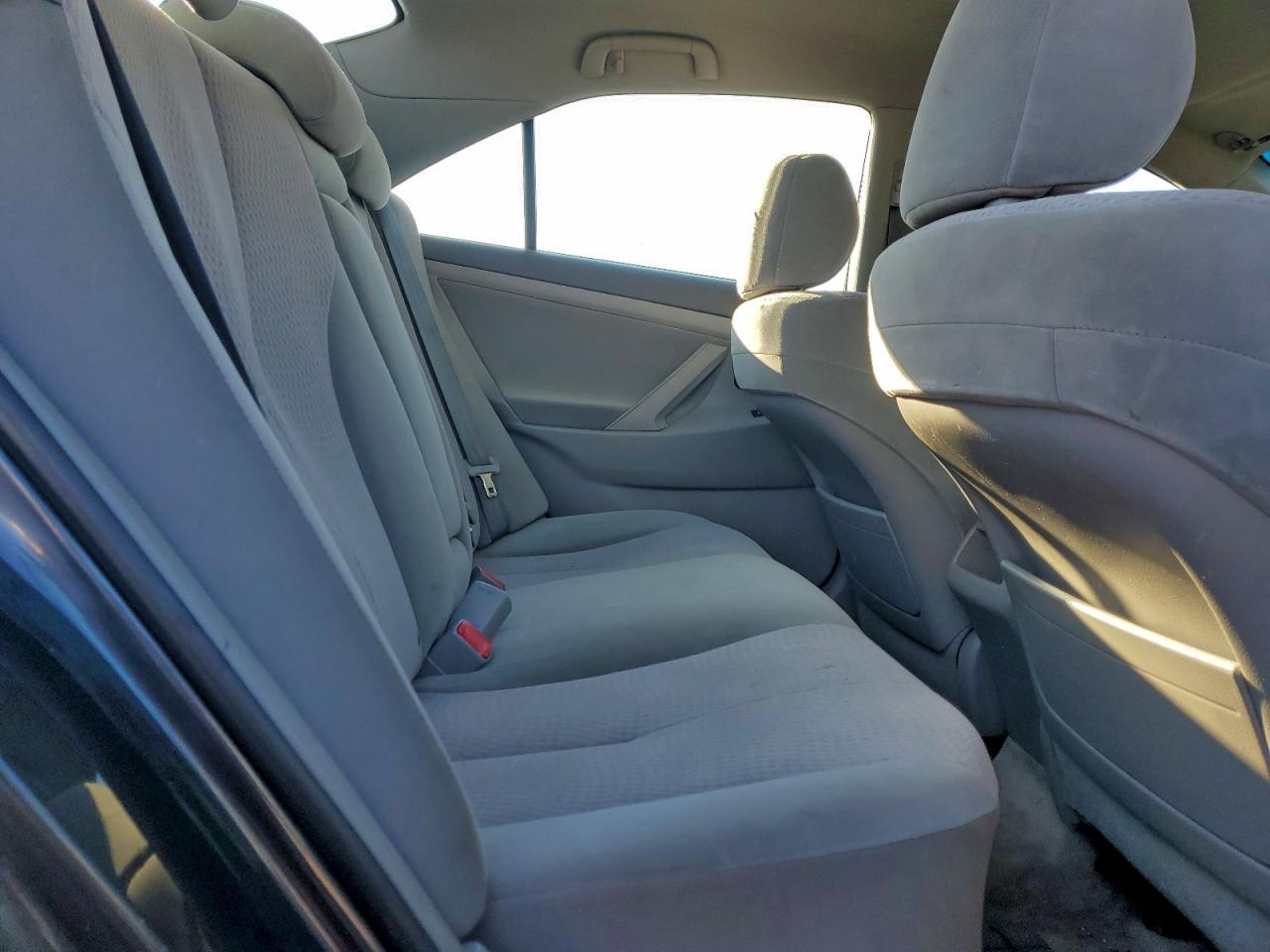 2011 TOYOTA CAMRY