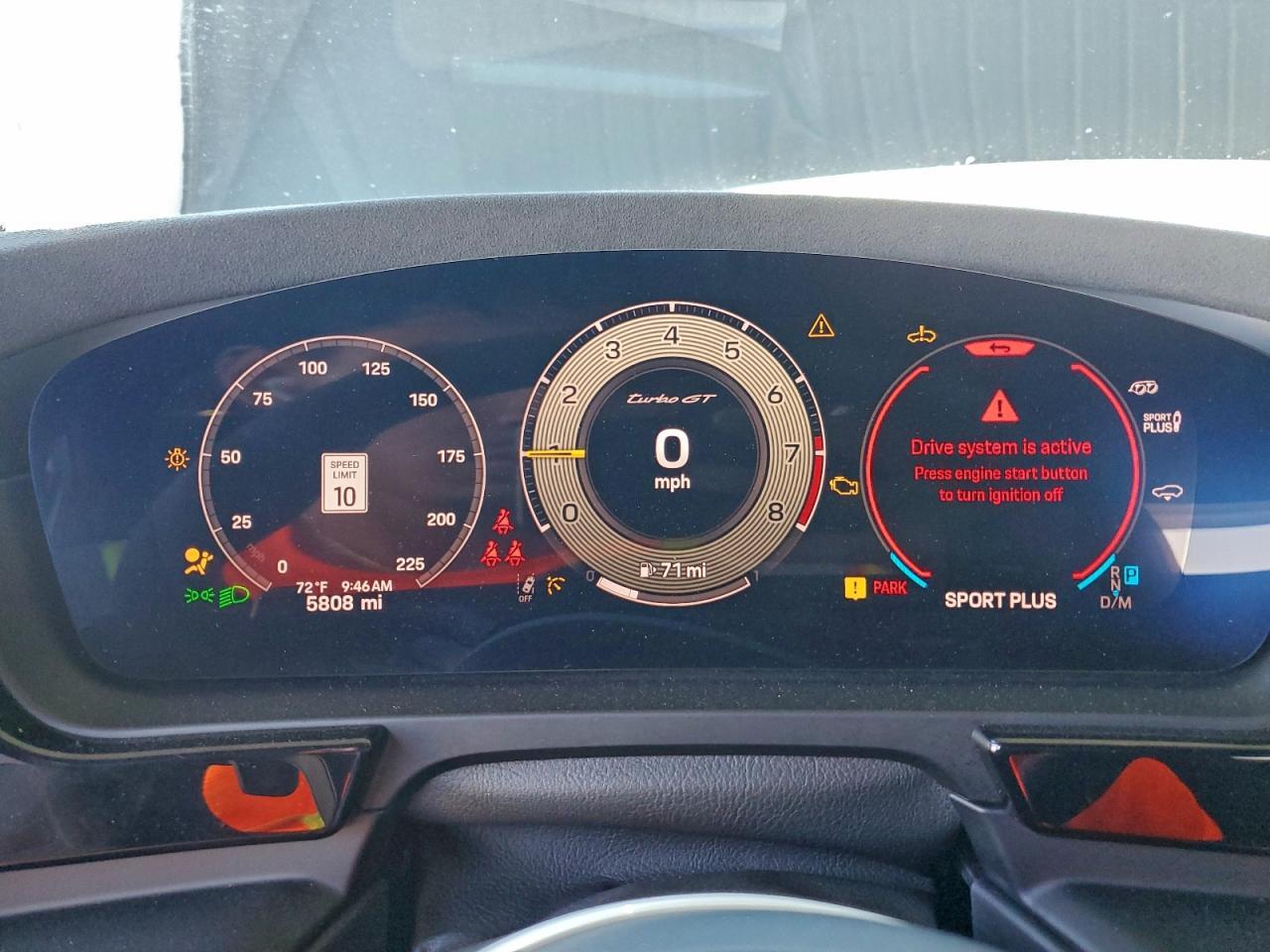 2025 PORSCHE CAYENNE