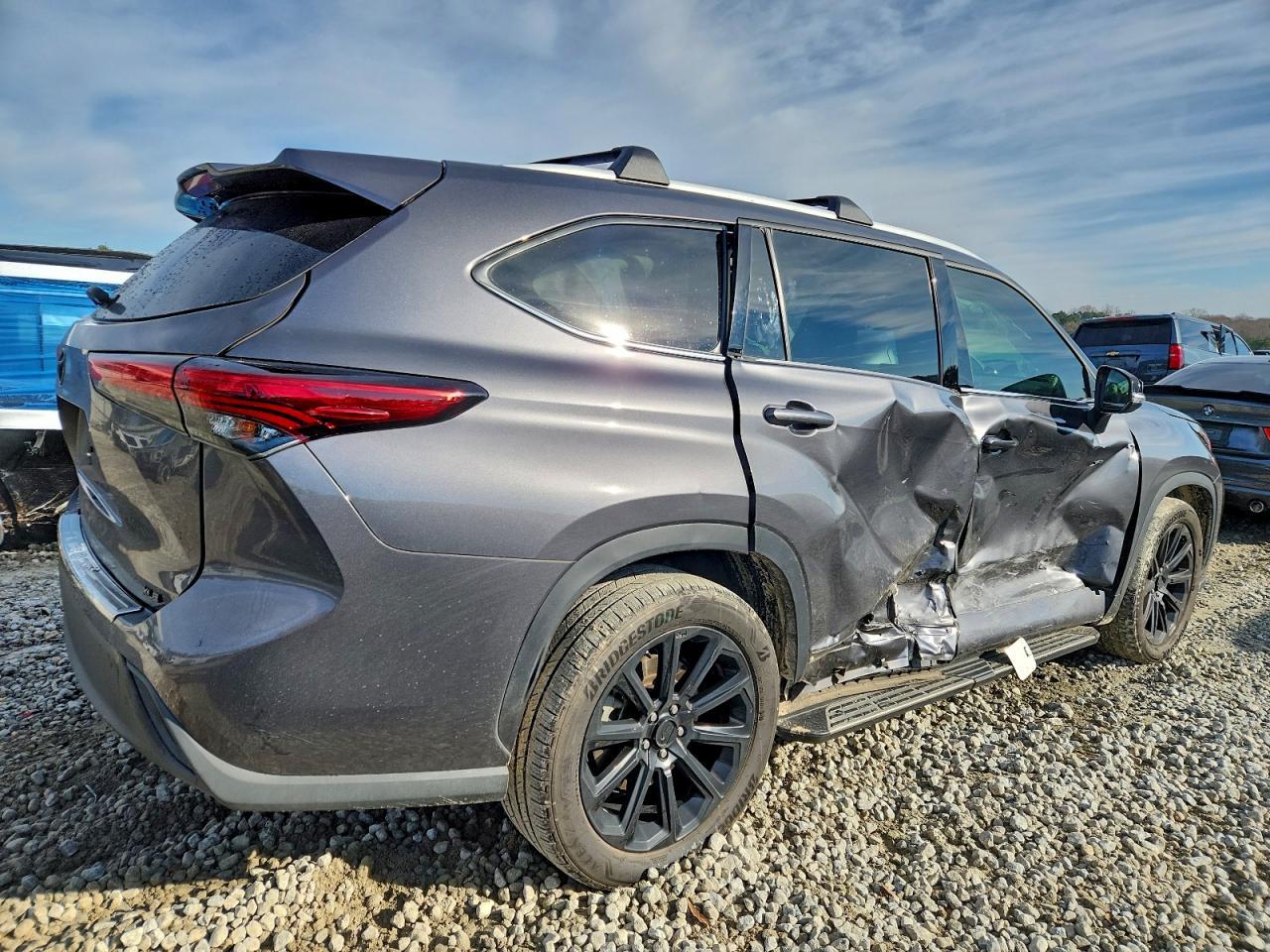 2022 TOYOTA HIGHLANDER