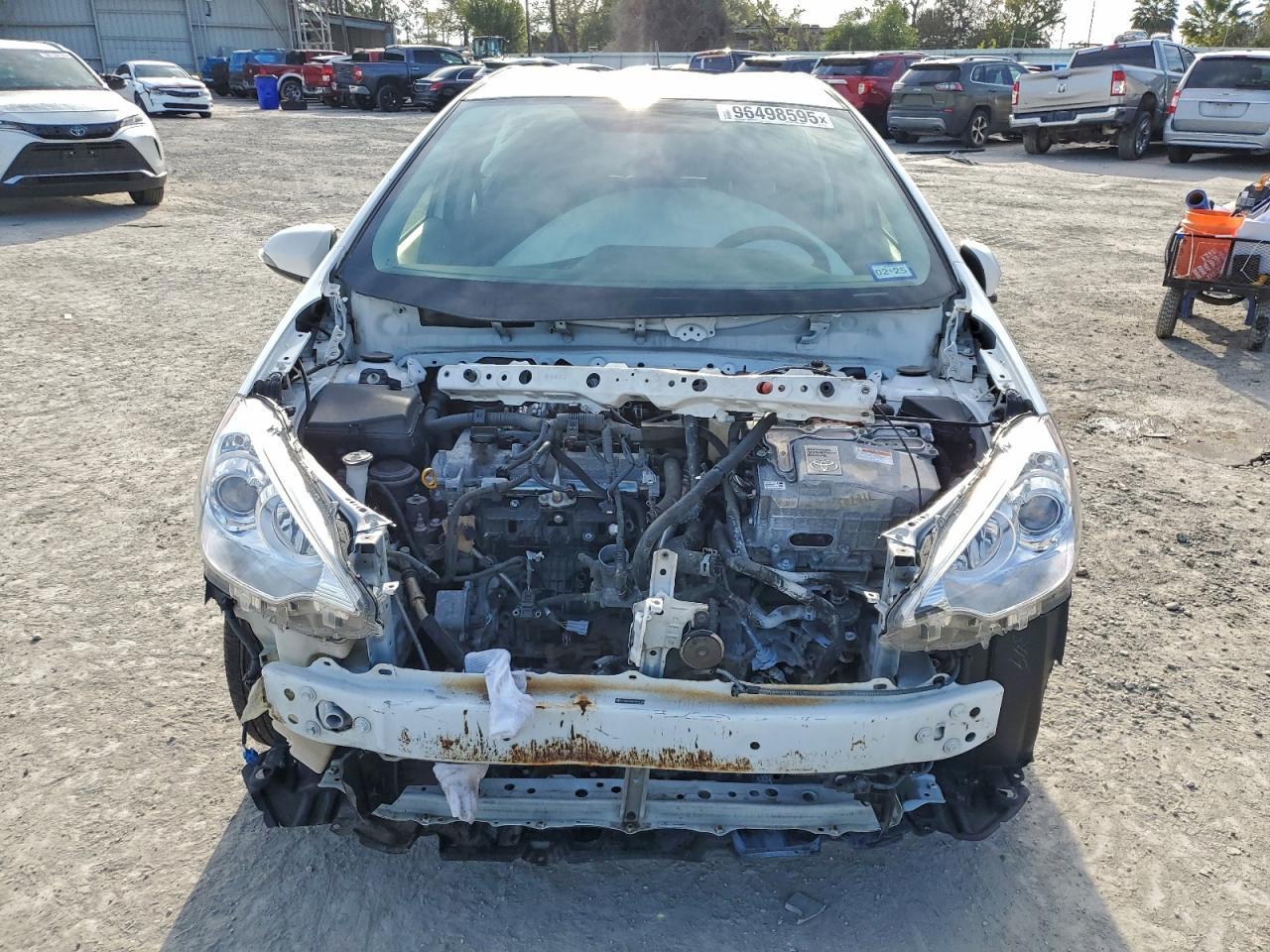 2013 TOYOTA Prius c