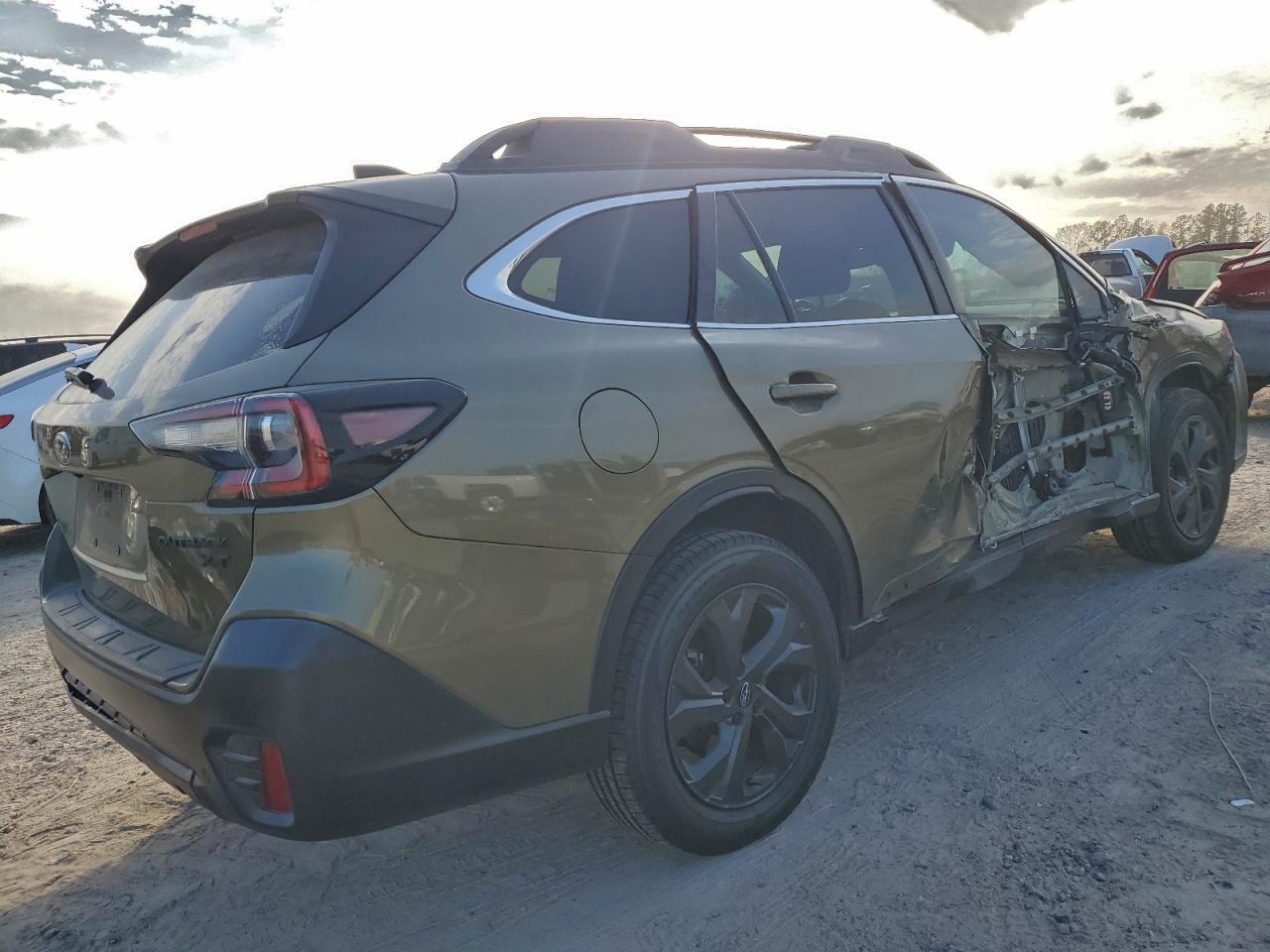 2022 SUBARU Outback