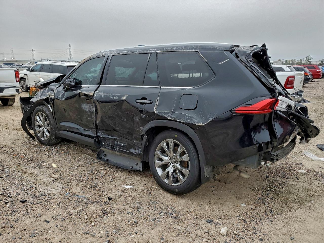2024 TOYOTA HIGHLANDER