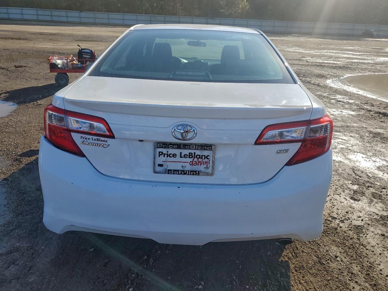 2014 TOYOTA CAMRY