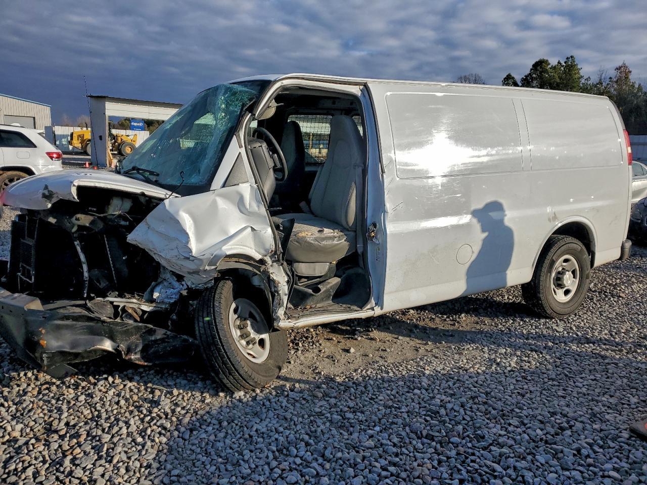 2008 CHEVROLET EXPRESS 2500