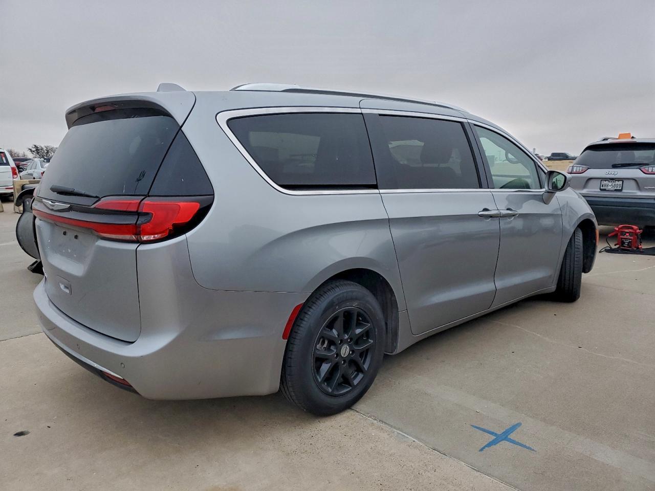 2021 CHRYSLER Pacifica