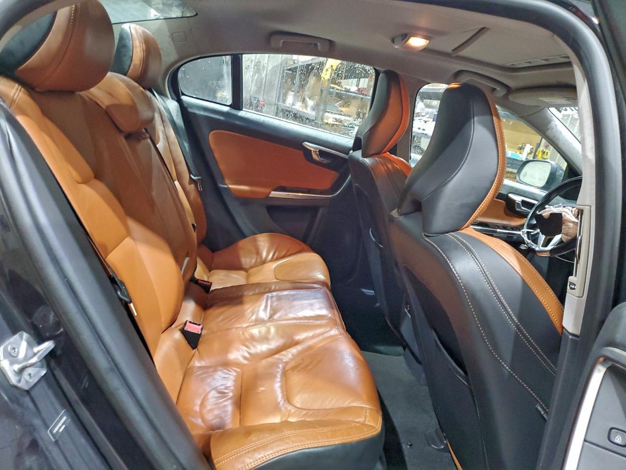 2014 VOLVO S60