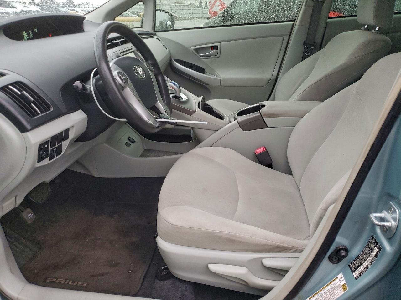 2013 TOYOTA PRIUS