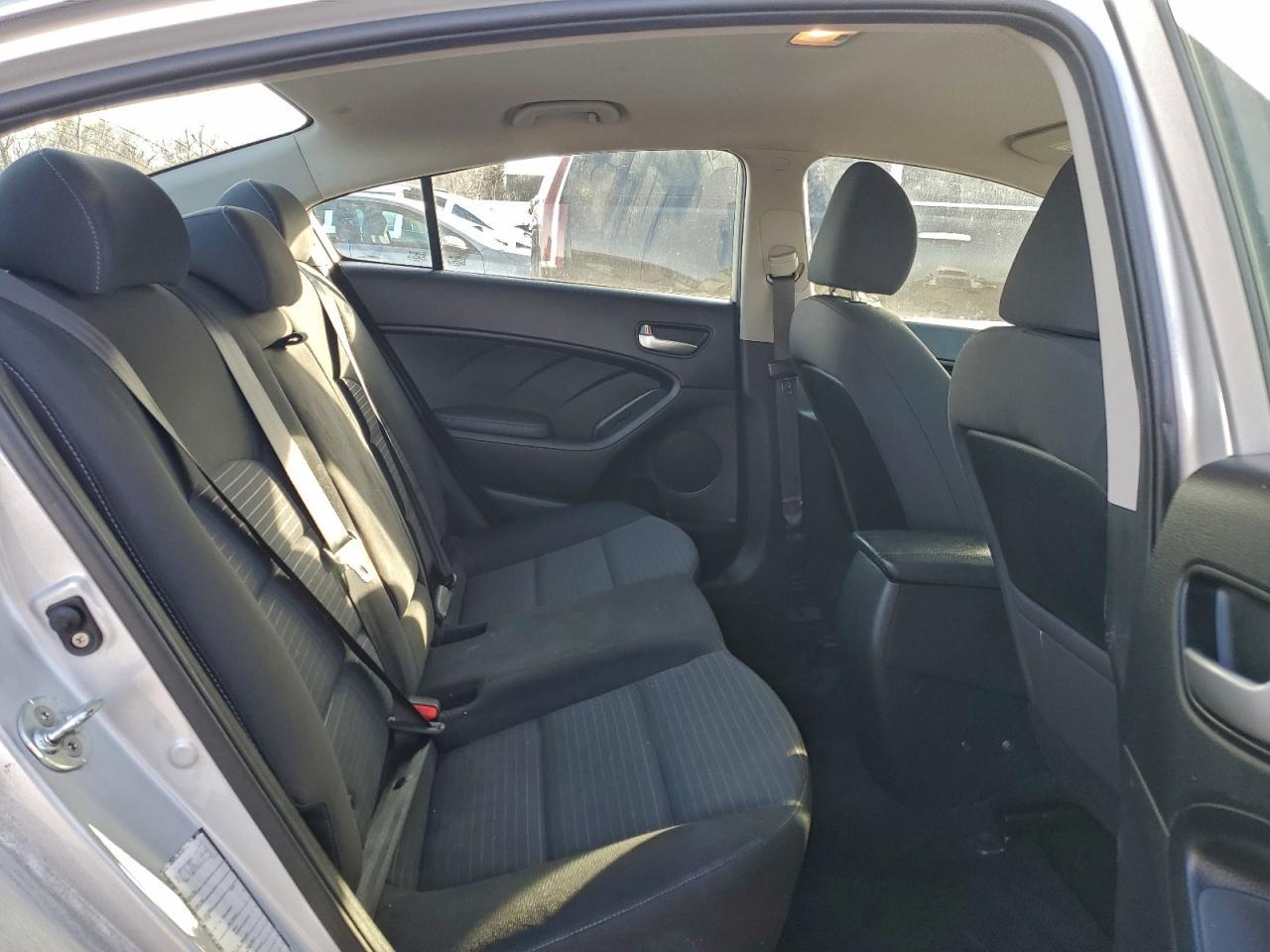 2017 KIA FORTE