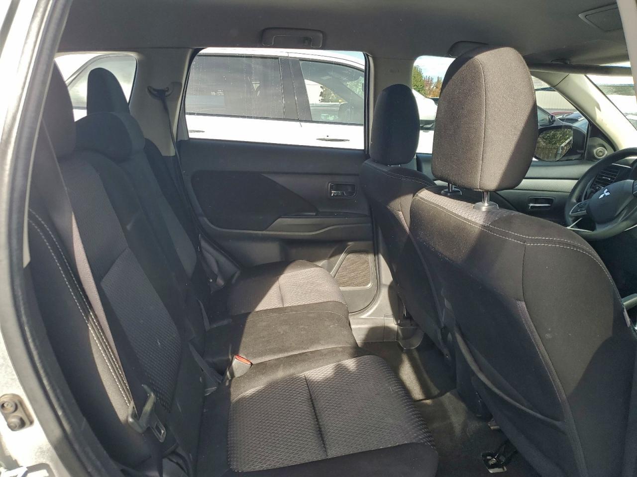 2018 MITSUBISHI outlander