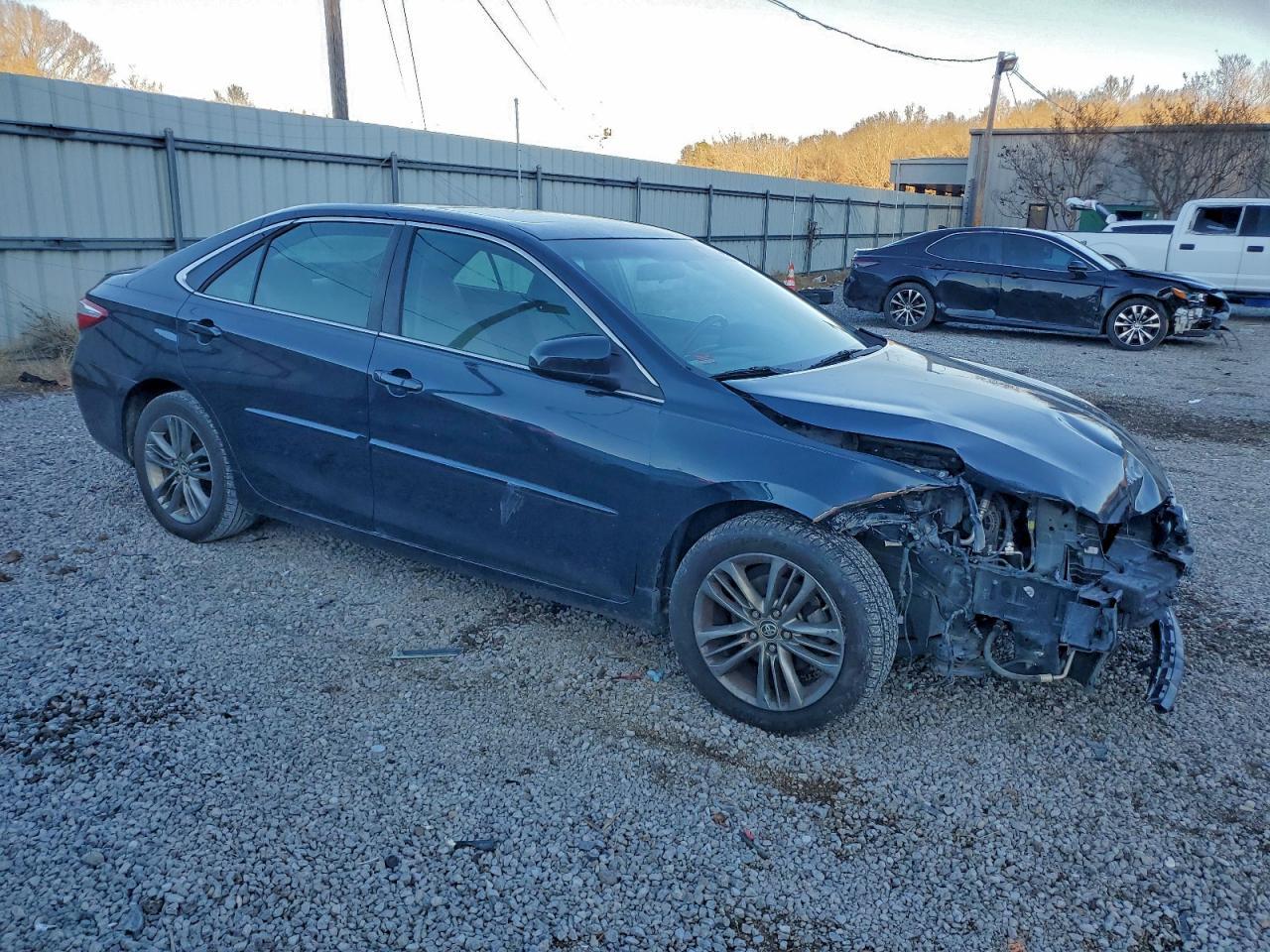 2015 TOYOTA CAMRY