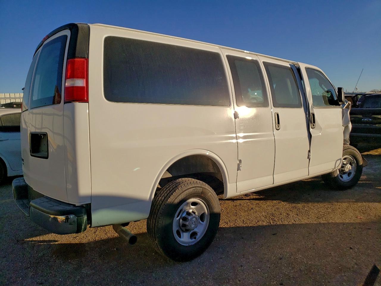 2016 CHEVROLET EXPRESS 2500