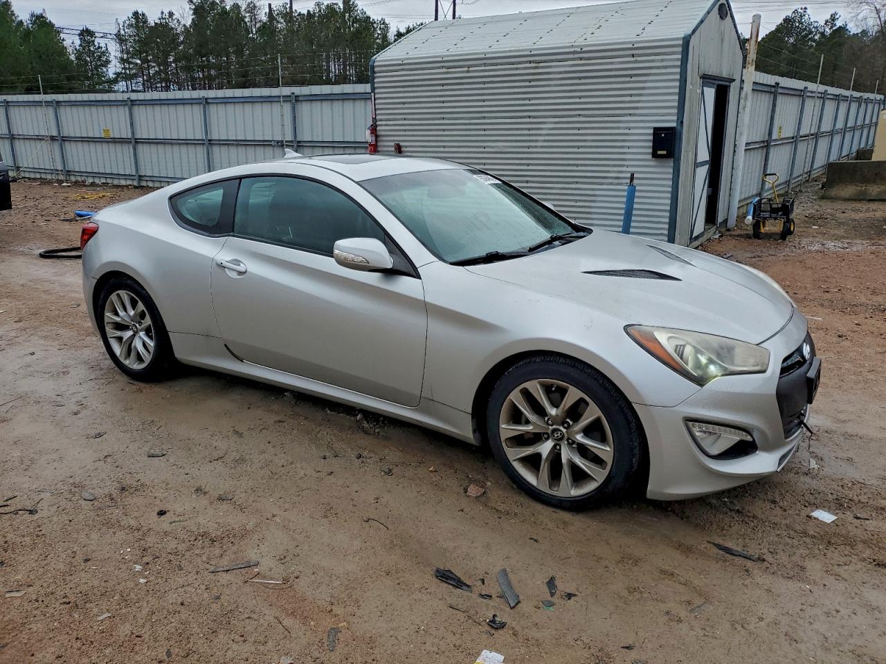 2013 HYUNDAI GENESIS