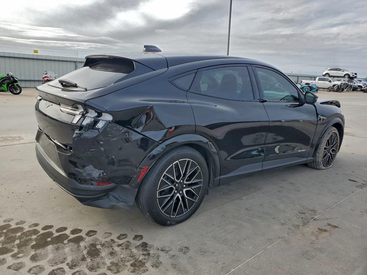 2025 FORD Mustang Mach-E