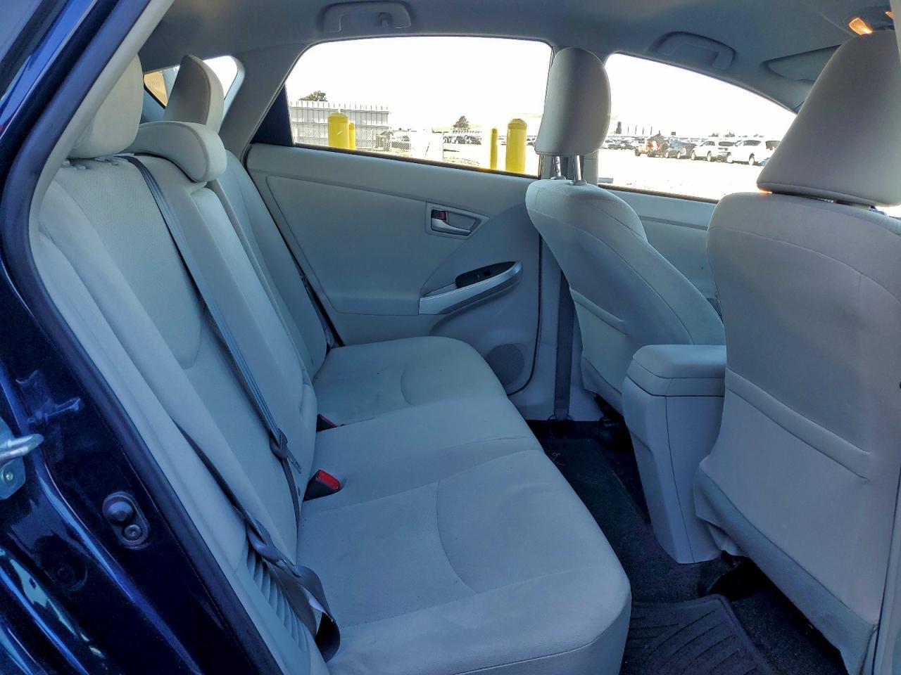 2015 TOYOTA PRIUS