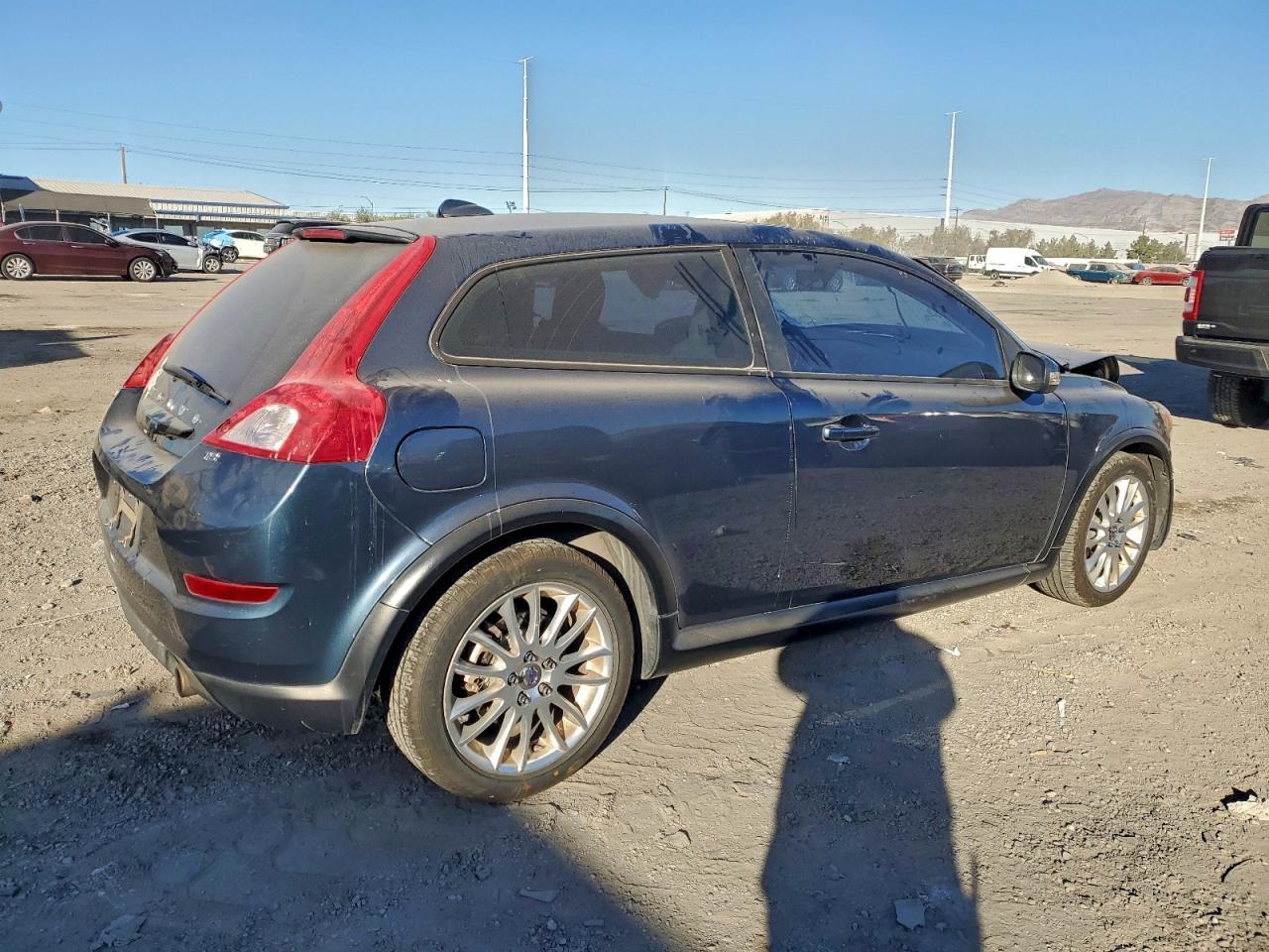 2011 VOLVO C30