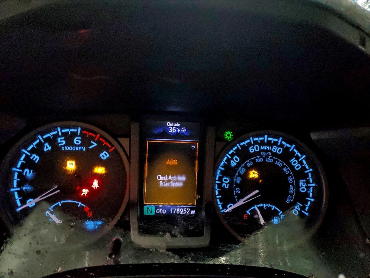2016 TOYOTA TACOMA
