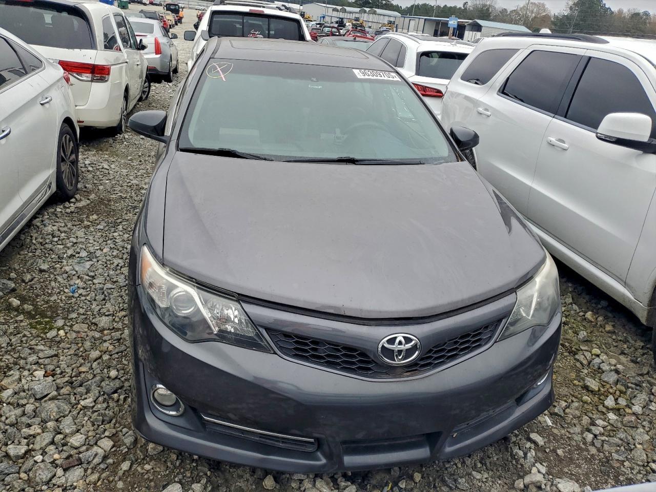 2014 TOYOTA CAMRY