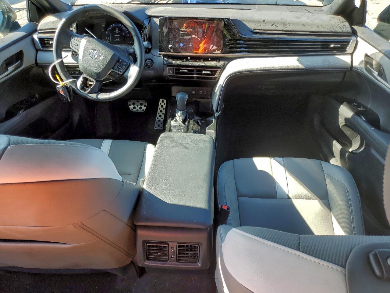2025 TOYOTA CAMRY