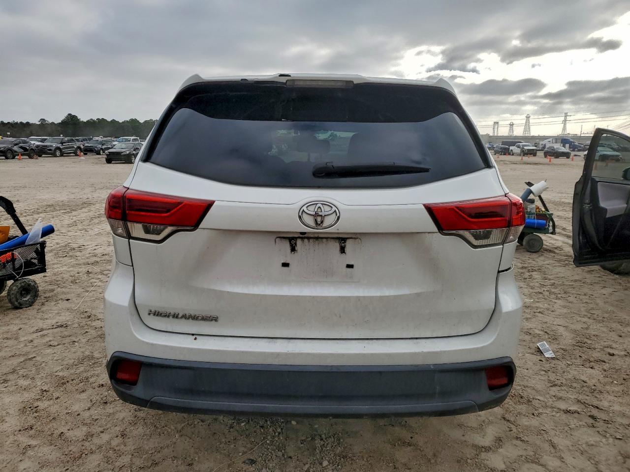 2017 TOYOTA HIGHLANDER