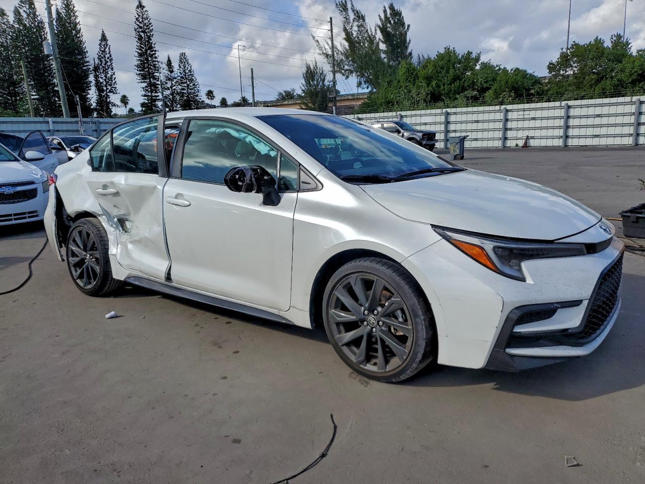 2024 TOYOTA COROLLA