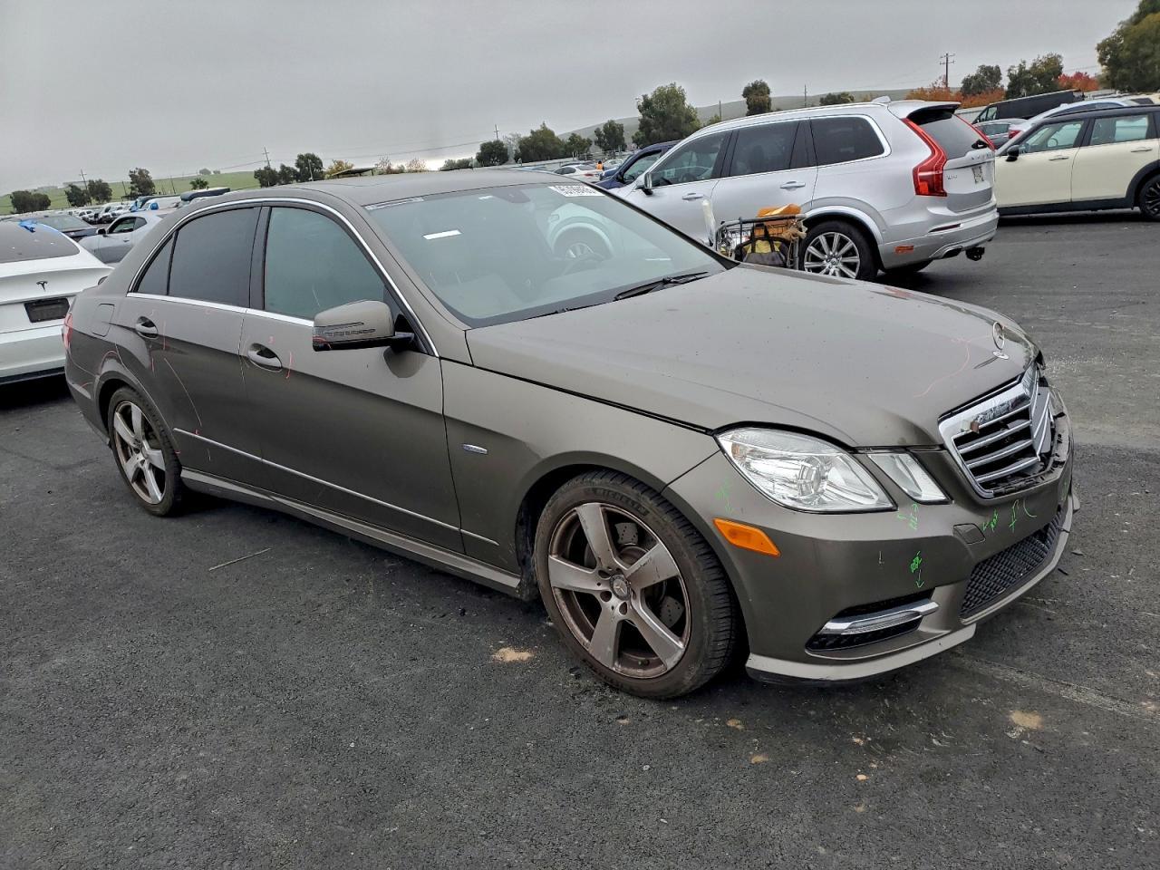 2012 MERCEDES-BENZ E-Class