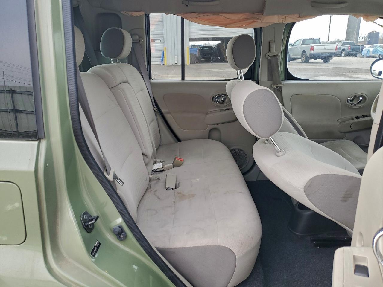 2010 NISSAN CUBE