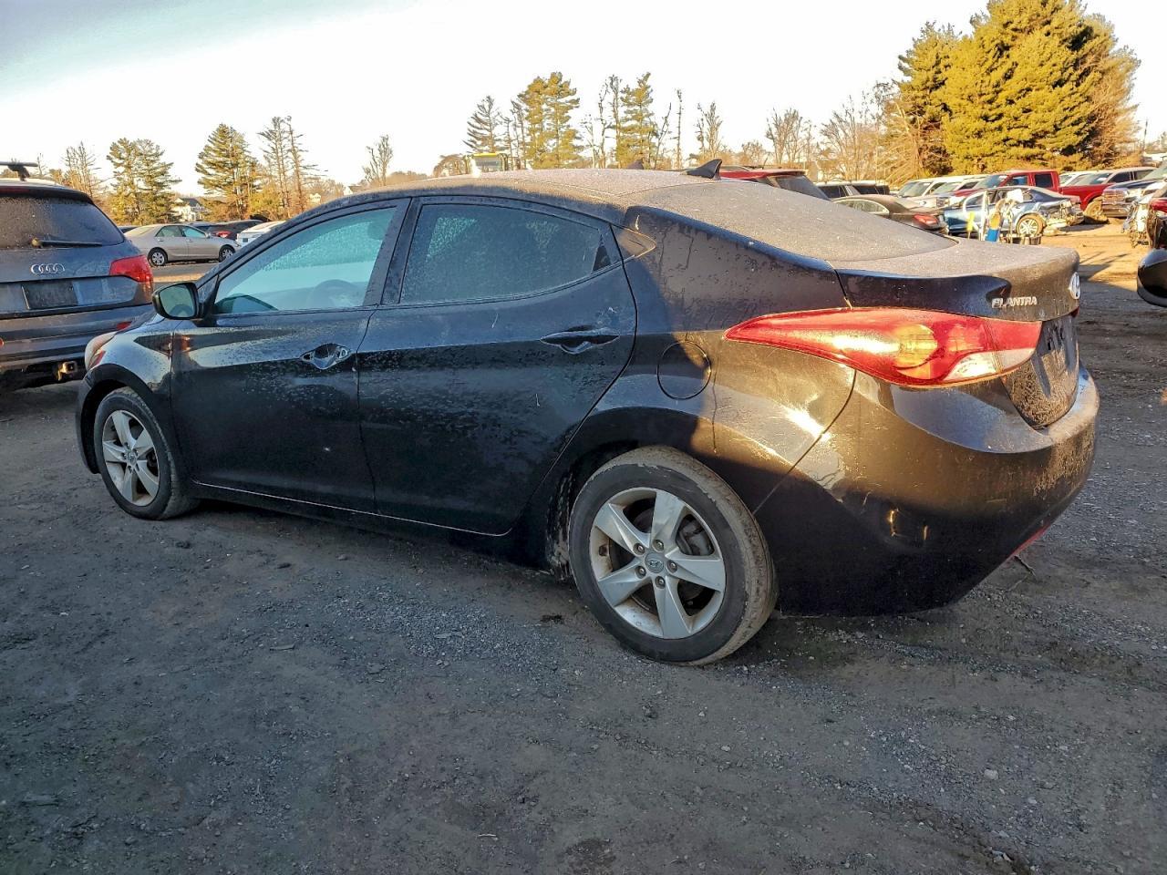 2012 HYUNDAI ELANTRA