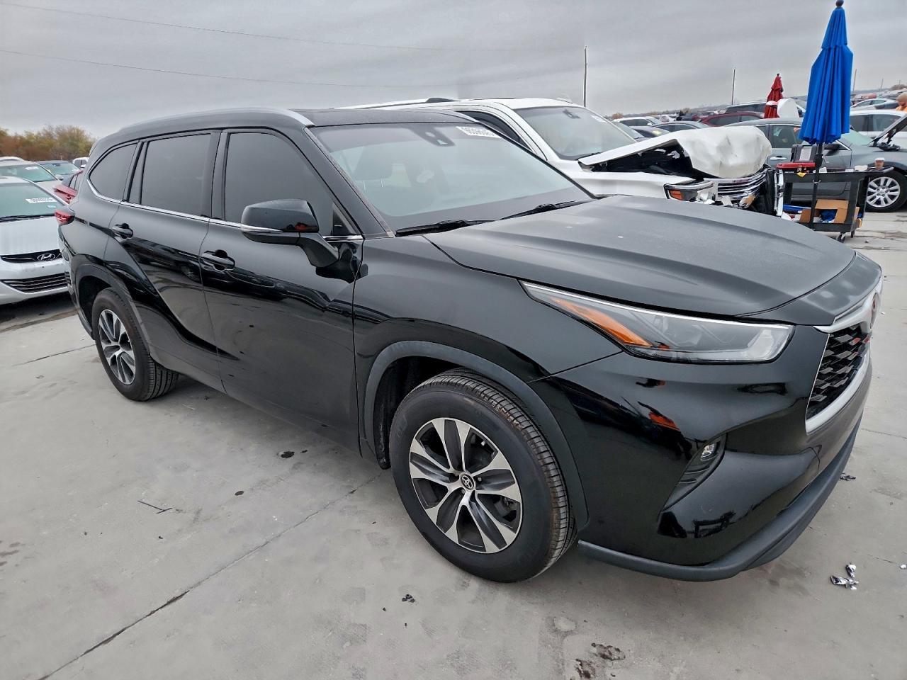 2022 TOYOTA HIGHLANDER