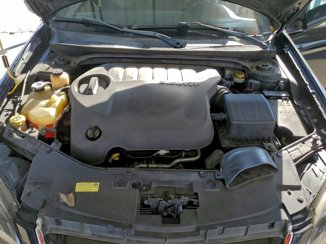 2013 CHRYSLER 200