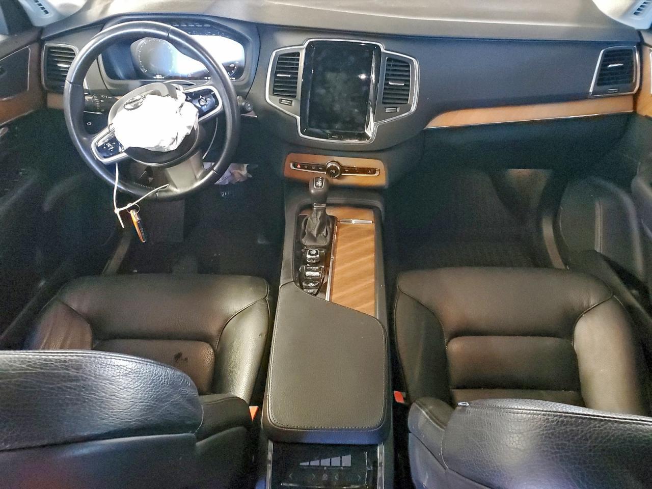 2021 VOLVO XC90
