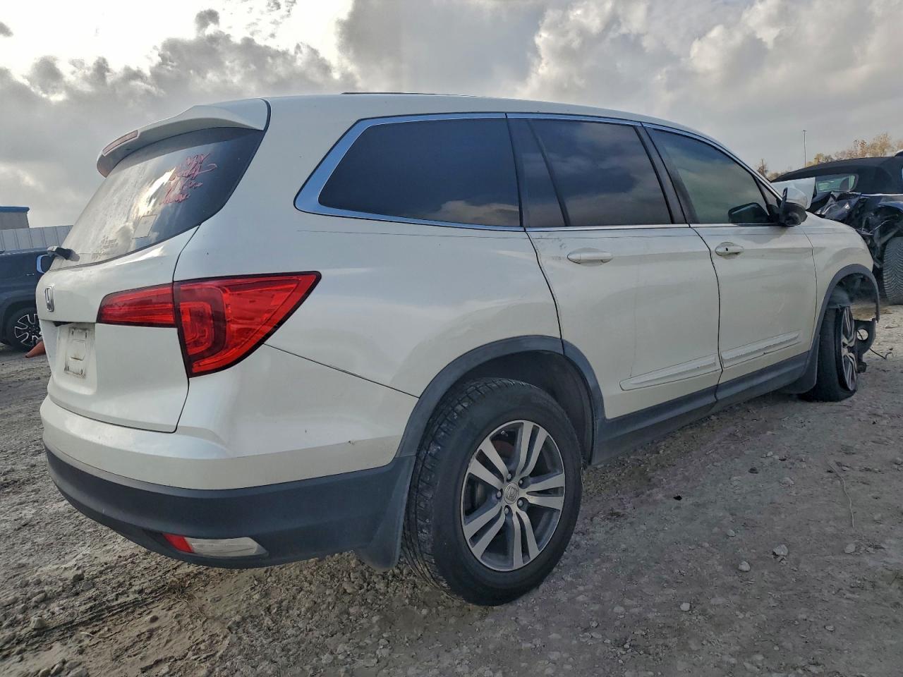 2016 HONDA PILOT