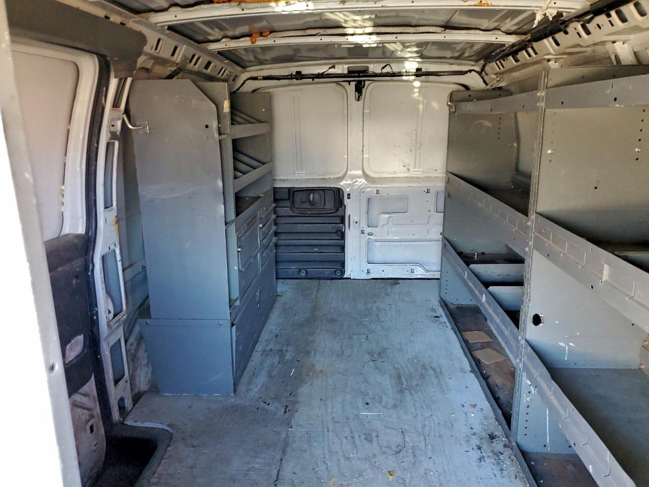 2005 CHEVROLET Express 3500