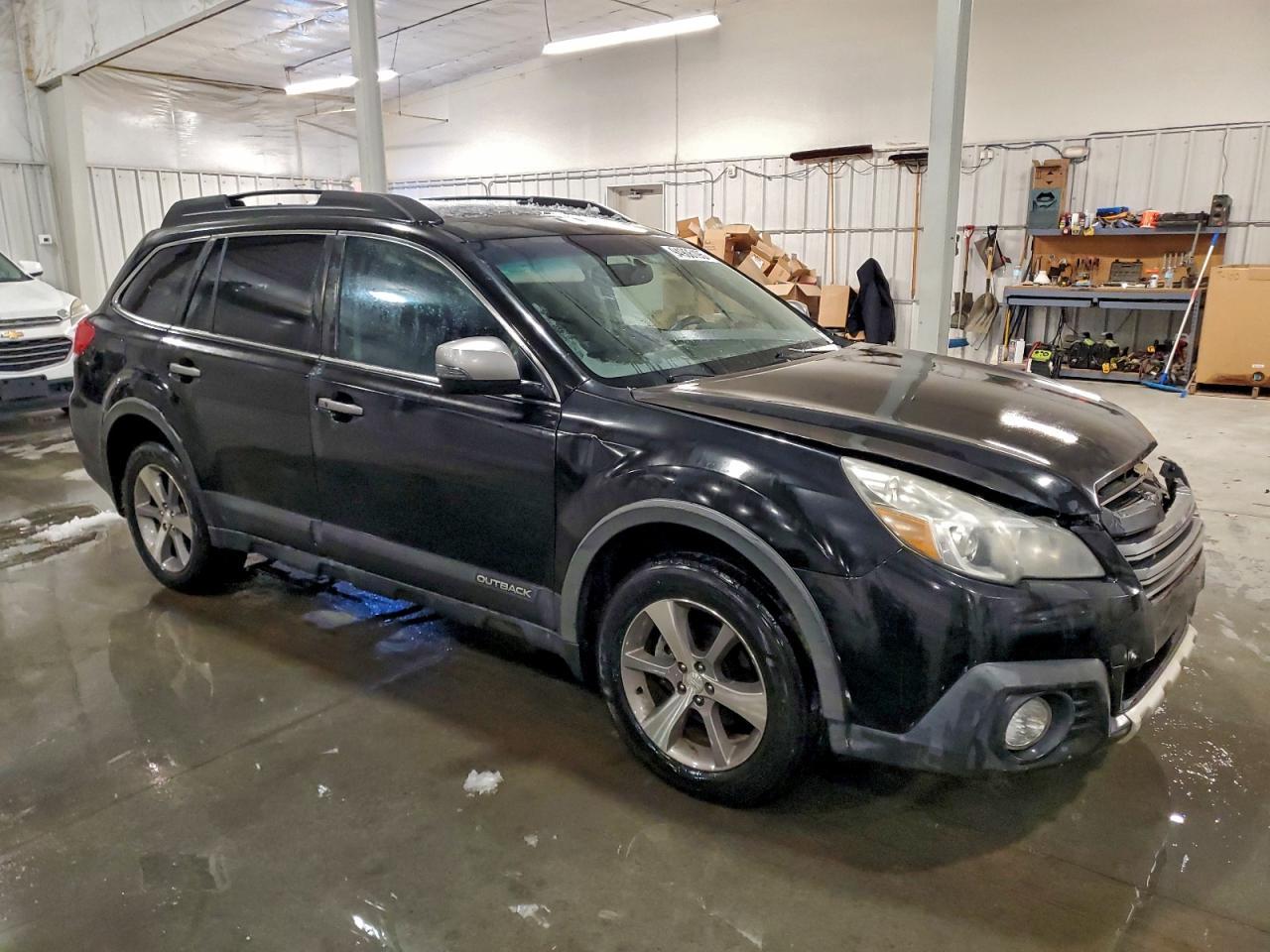 2013 SUBARU Outback