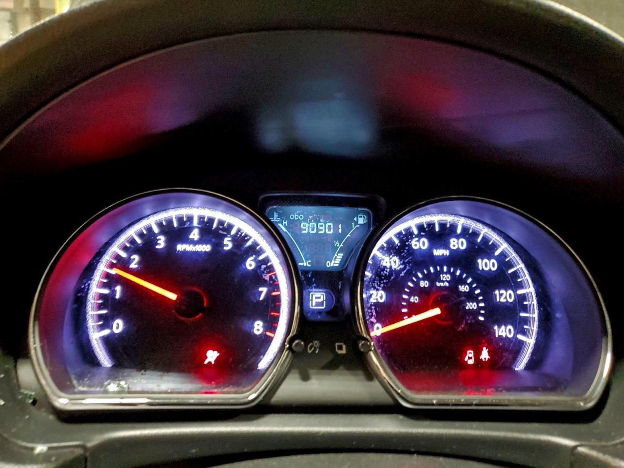 2017 NISSAN VERSA