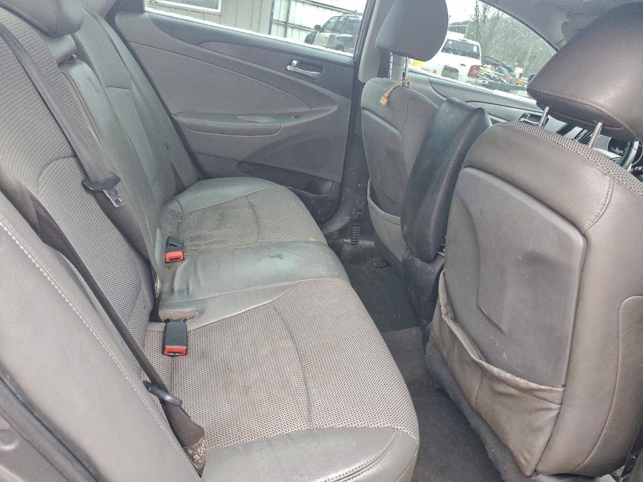 2011 HYUNDAI SONATA