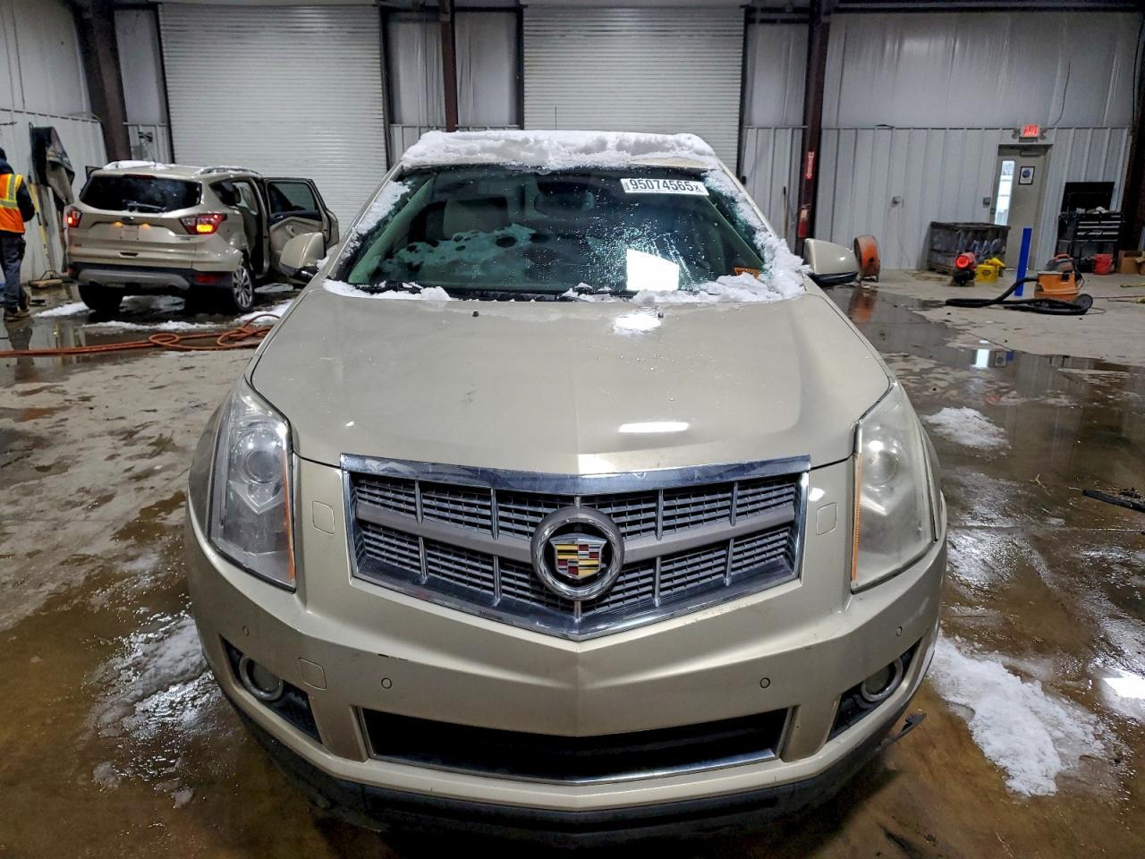 2010 CADILLAC SRX