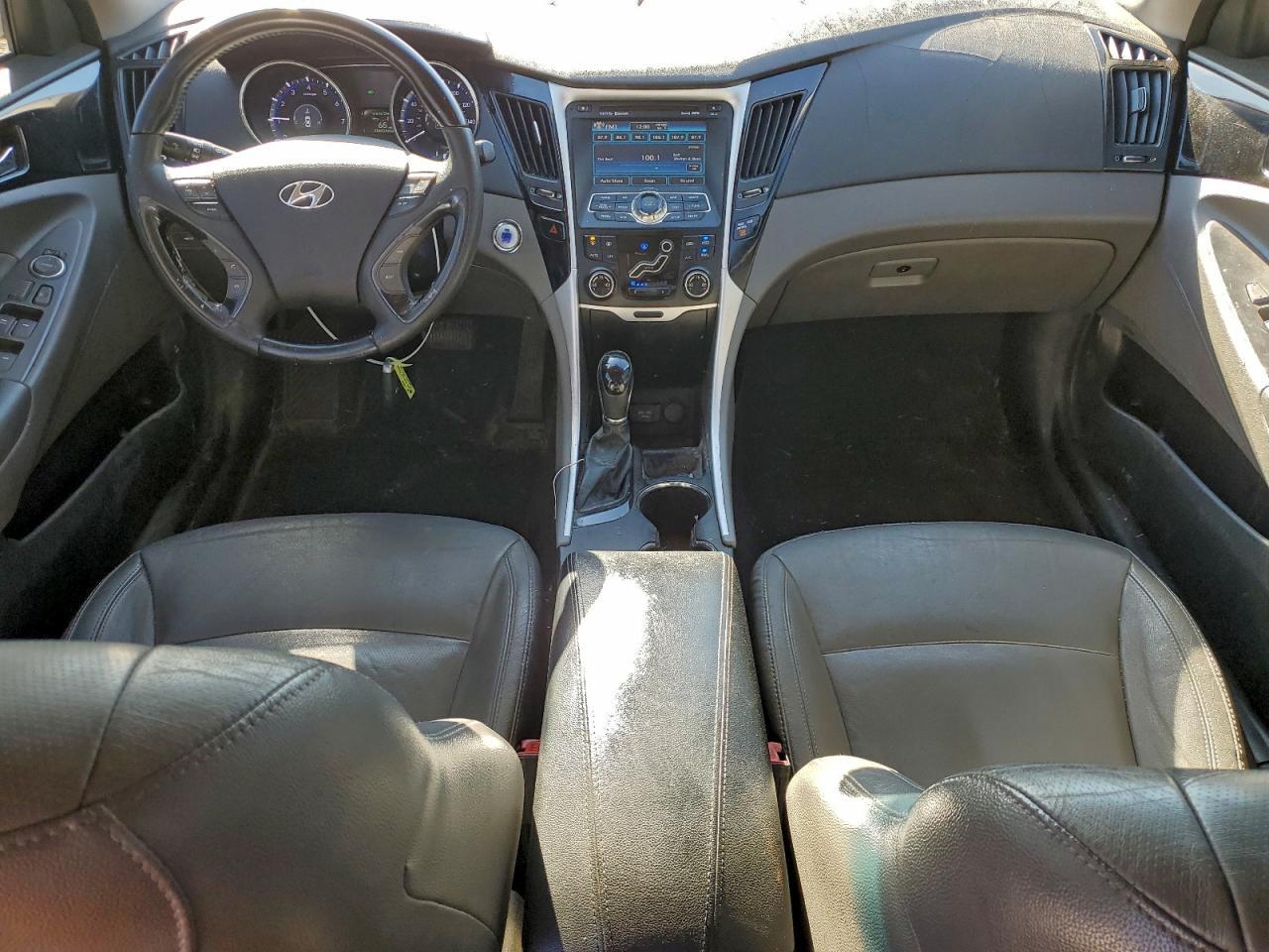 2011 HYUNDAI SONATA
