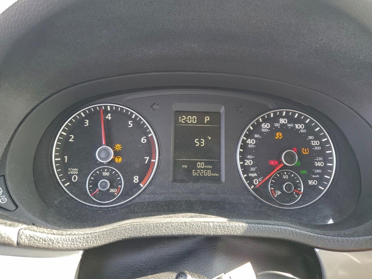 2014 VOLKSWAGEN Passat