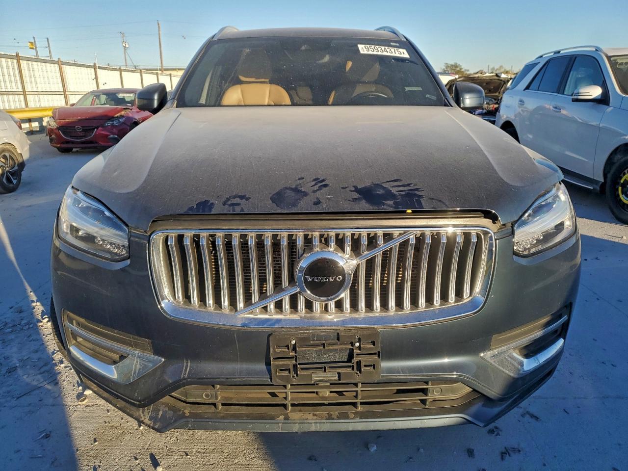 2020 VOLVO XC90