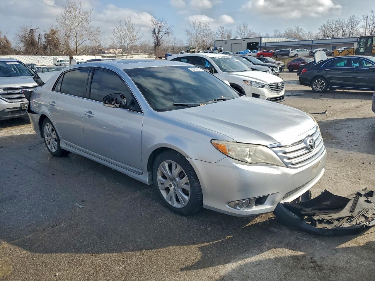 2012 TOYOTA Avalon