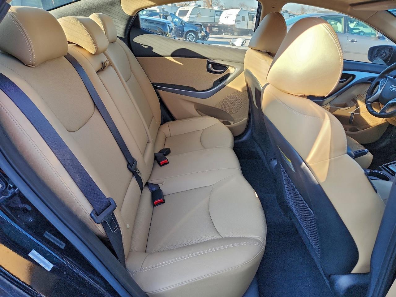 2012 HYUNDAI ELANTRA