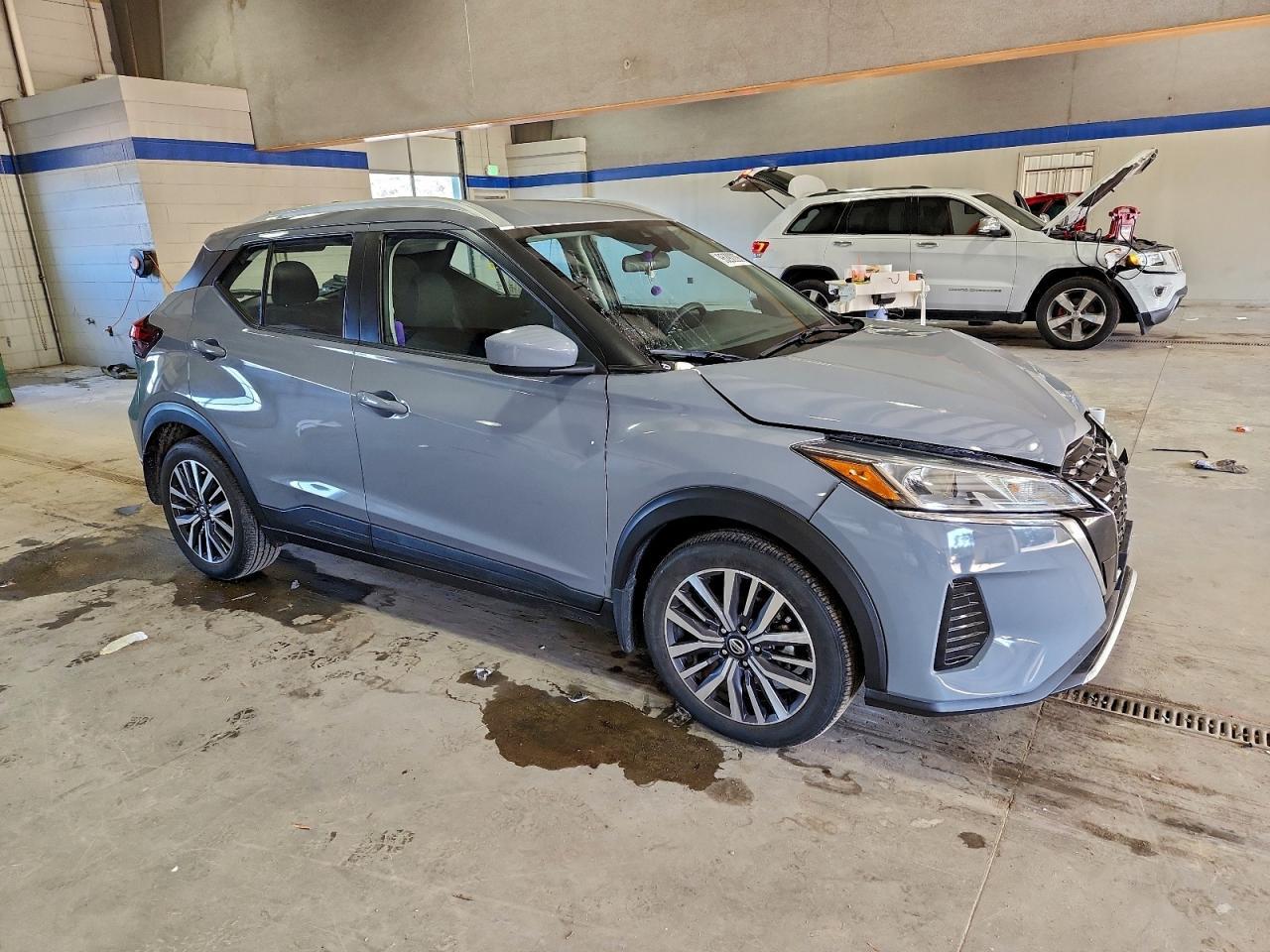 2021 NISSAN KICKS