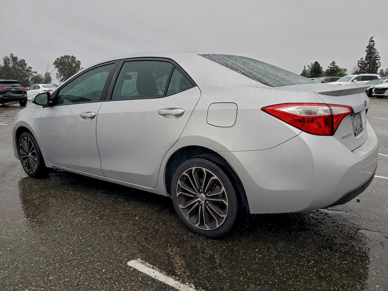 2015 TOYOTA COROLLA