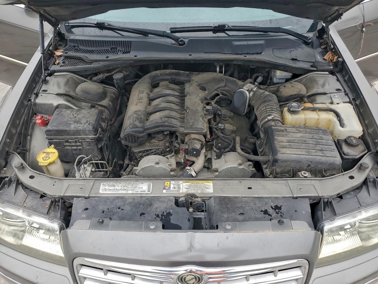 2010 CHRYSLER 300